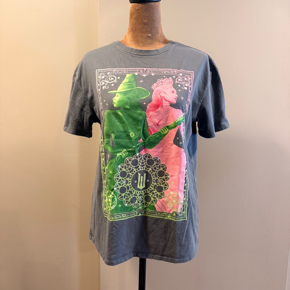 Wicked Graphic T-Shirt Girls XL (14) Grey‎ Elphaba Glinda Tee Wicked